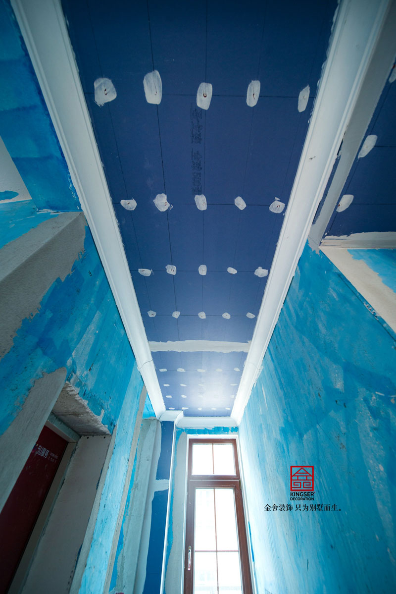 保利西山林語303平米歐式風格裝修施工現(xiàn)場