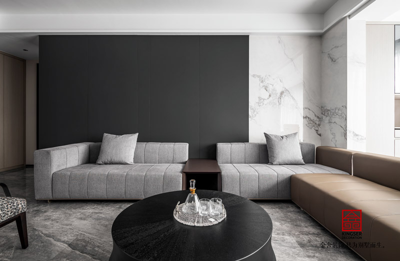 融創(chuàng)中心217㎡現(xiàn)代風(fēng)格裝修實景圖